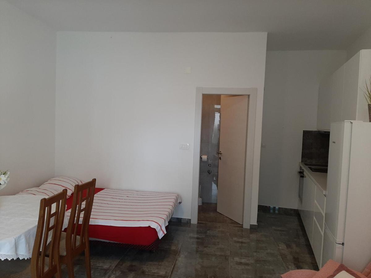 Cvita Apartment Vodice Bagian luar foto